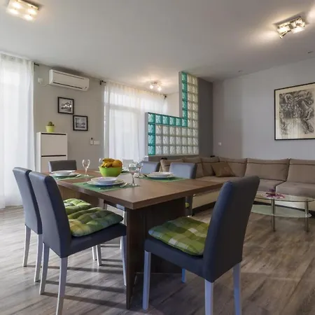 Vlatka - Apartament Novi Vinodolski